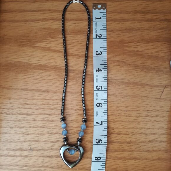 Vintage Hematite Heart Pendent Necklace Blue Glass Beads - Picture 6 of 7